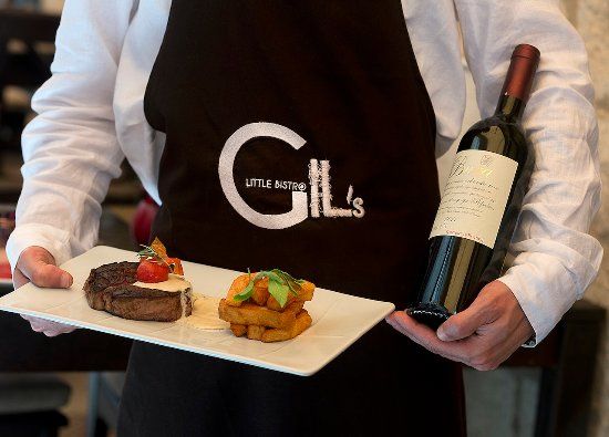 Gil's Little Bistro